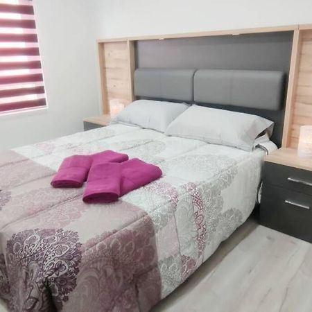 - Lujo - Parking, Maquina Arcade, Wifi Y Netflix Apartment Oviedo Exterior photo